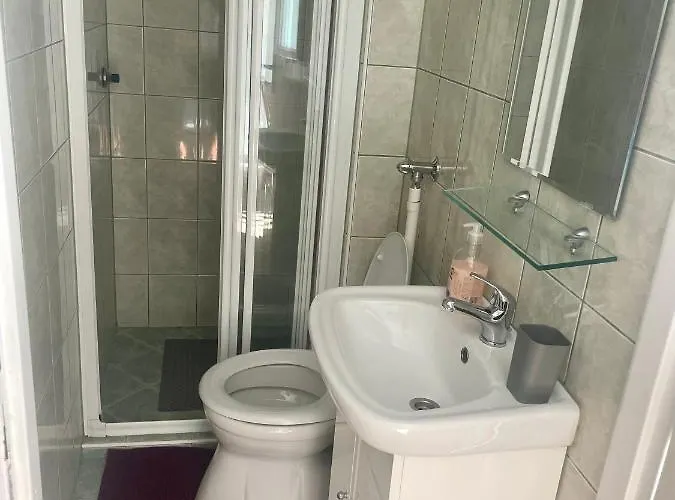 Semesterbostad Gombi Nyaralo Vonyarcvashegy